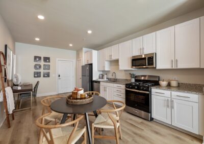 32 web or mls 696A2683
