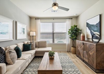 57 web or mls 696A2761