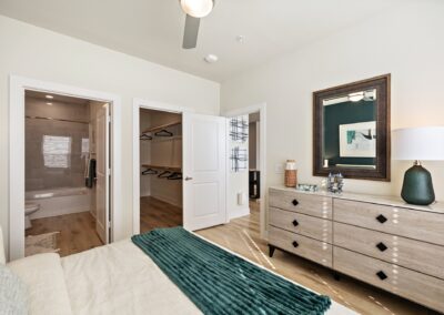 61 web or mls 696A2776