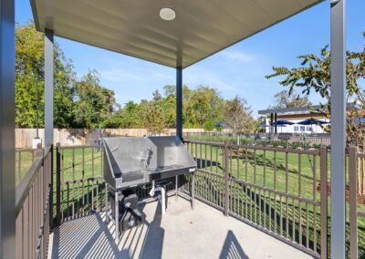 98 web or mls 696A2901